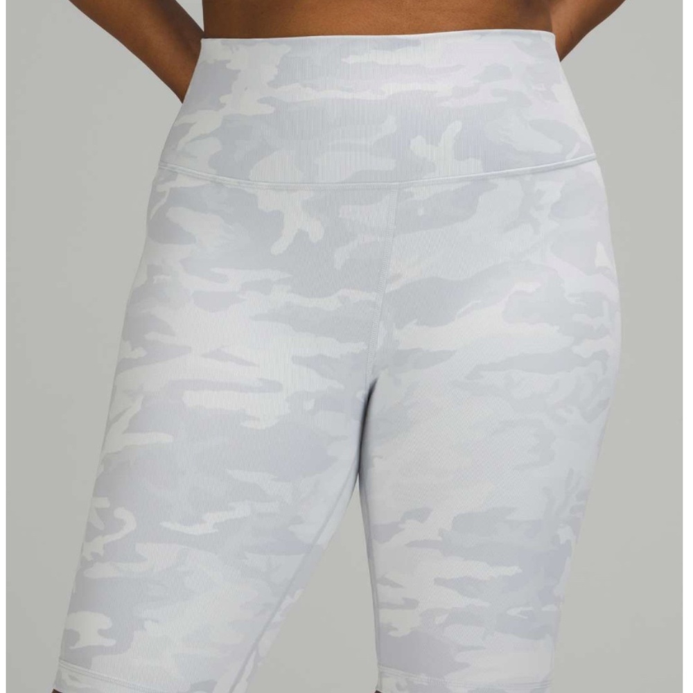 Lululemon Wunder Under Short 10" *Ribbed Incognito Camo Jacquard Alpine White St - Picture 3 of 9